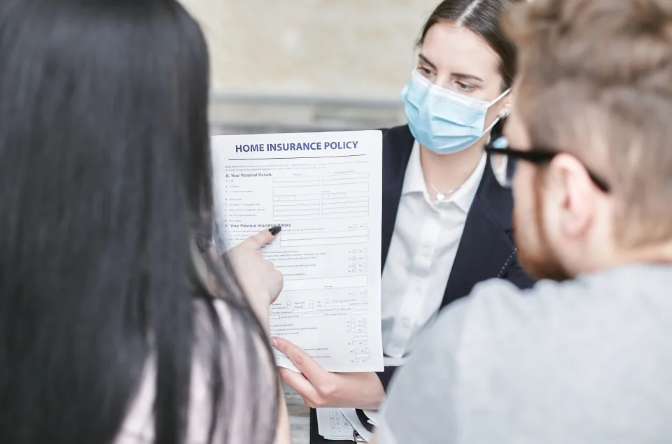 Bản minh họa quyền lợi
